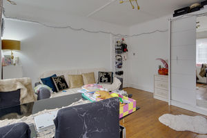 Lounge/Diner- click for photo gallery
